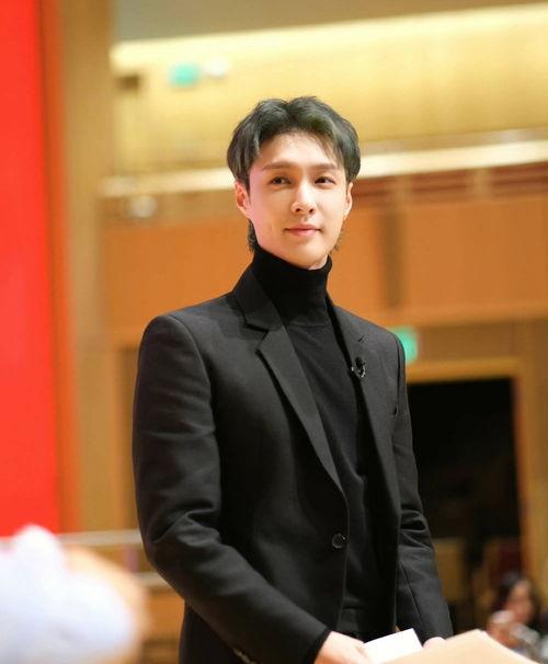 吃瓜娱乐视频张艺兴