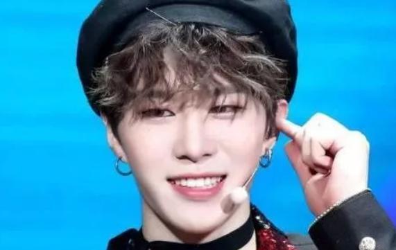 吃瓜鹅娱乐速报范丞丞,吃瓜鹅娱乐速报揭秘幕后故事